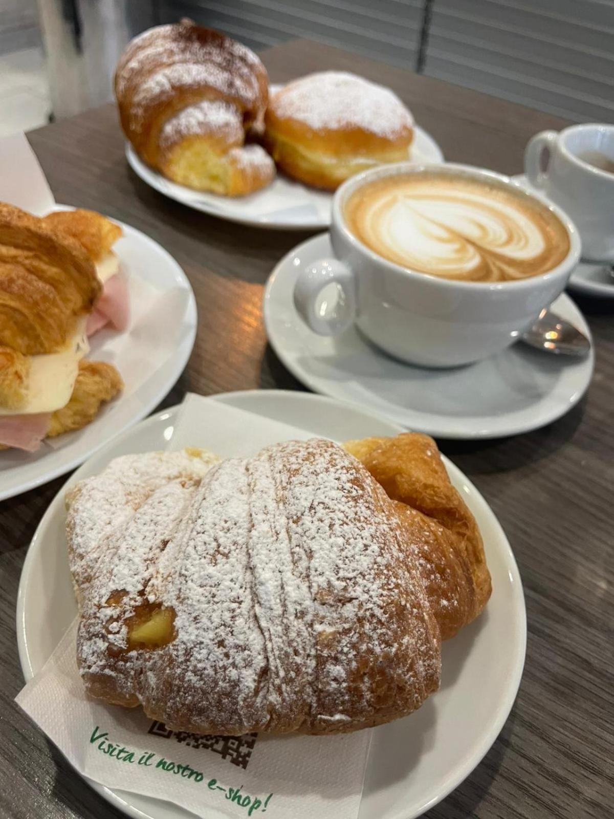 B&B Sabo Bologna Bagian luar foto